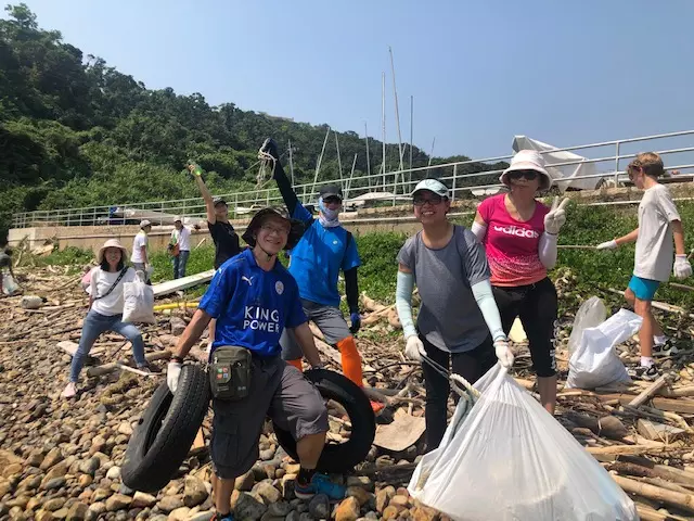 idtchina Beach clean up